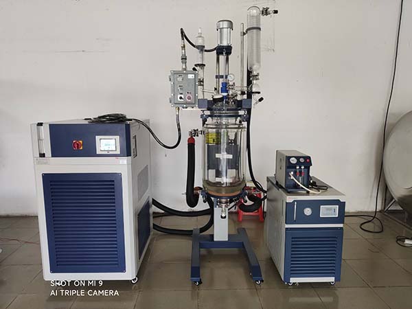 多台反应釜冷热源恒温控制