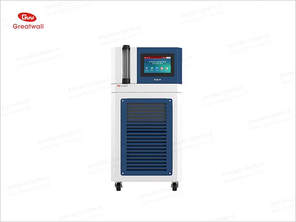 冷热一体机传热介质的选择与应用